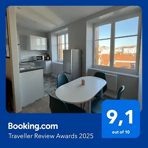 Joli T2 Centre-ville, Calme Et Lumineux Cote Cour Appartement